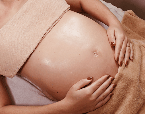Massage femme enceinte Soft Cocoon à l'Institut de beauté Marion